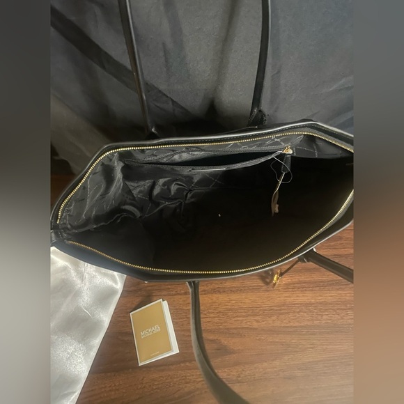 Michael Kors Avril XL Black tote BNWT, large purse, black leather purse, design - Picture 7 of 11